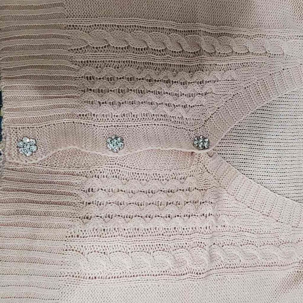 𝅺Cute New with tags Pink Cable Knit K-Pop Cardigan Top with Crystal Buttons M - Picture 4 of 4